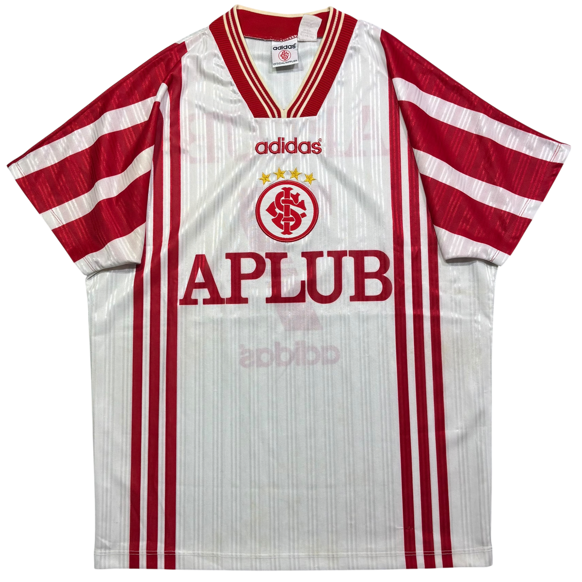 Internacional 1997 GG