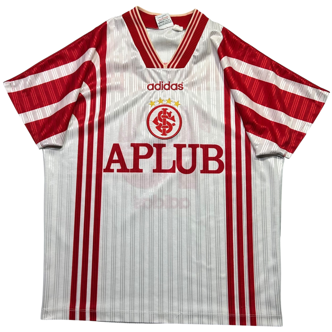 Internacional 1997 GG