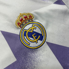 Carregar imagem no visualizador da galeria, Real Madrid 2022 P
