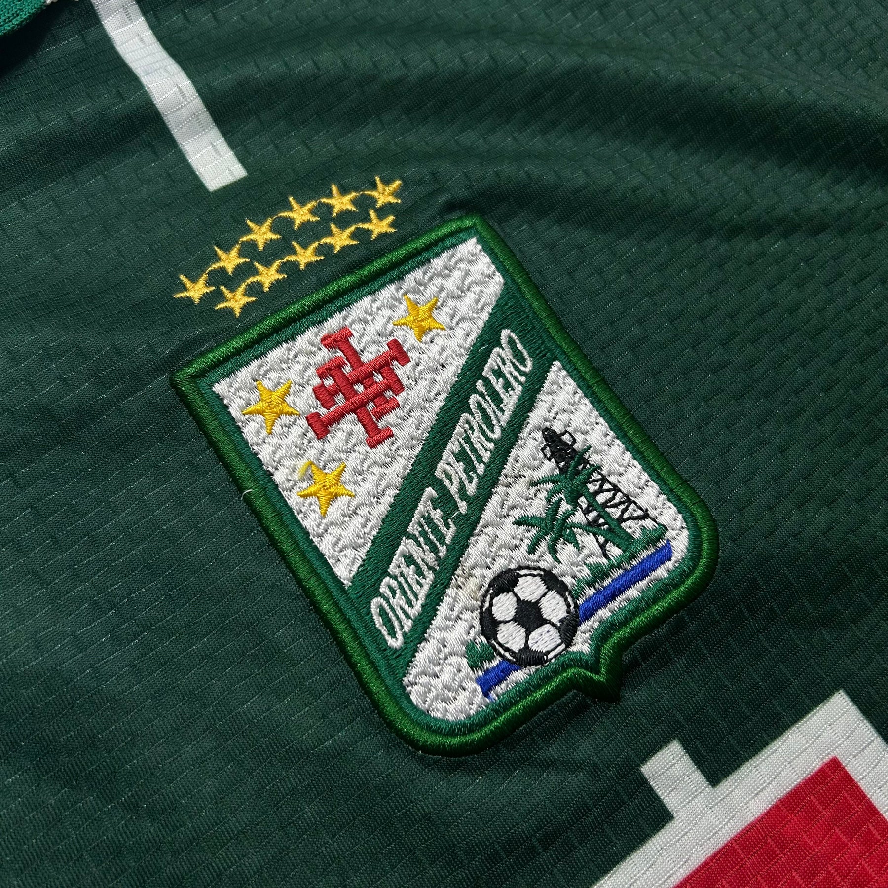 Oriente Petrolero 2001 G