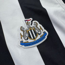 Carregar imagem no visualizador da galeria, Newcastle 2010 M
