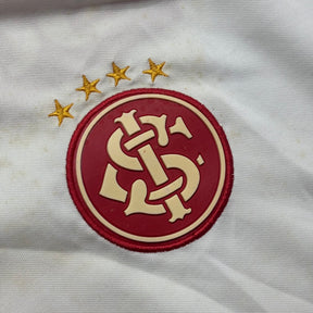 Internacional 2001 GG