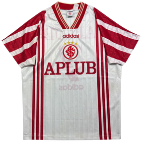 Internacional 1997 GG